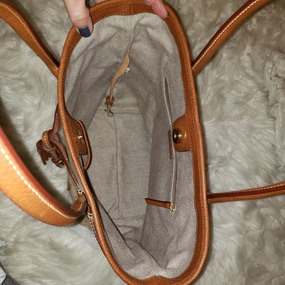 SOLD. Dooney Jenna bag - Picture 6 of 7